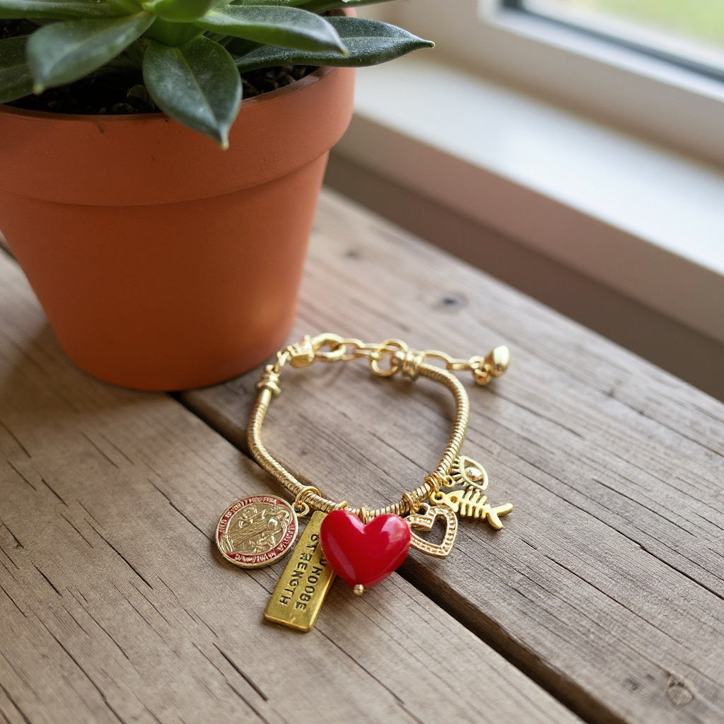 Pulsera de cordón de acero inoxidable bañada en oro con dijes colgantes y cierre extensible – Joyería elegante para mujer