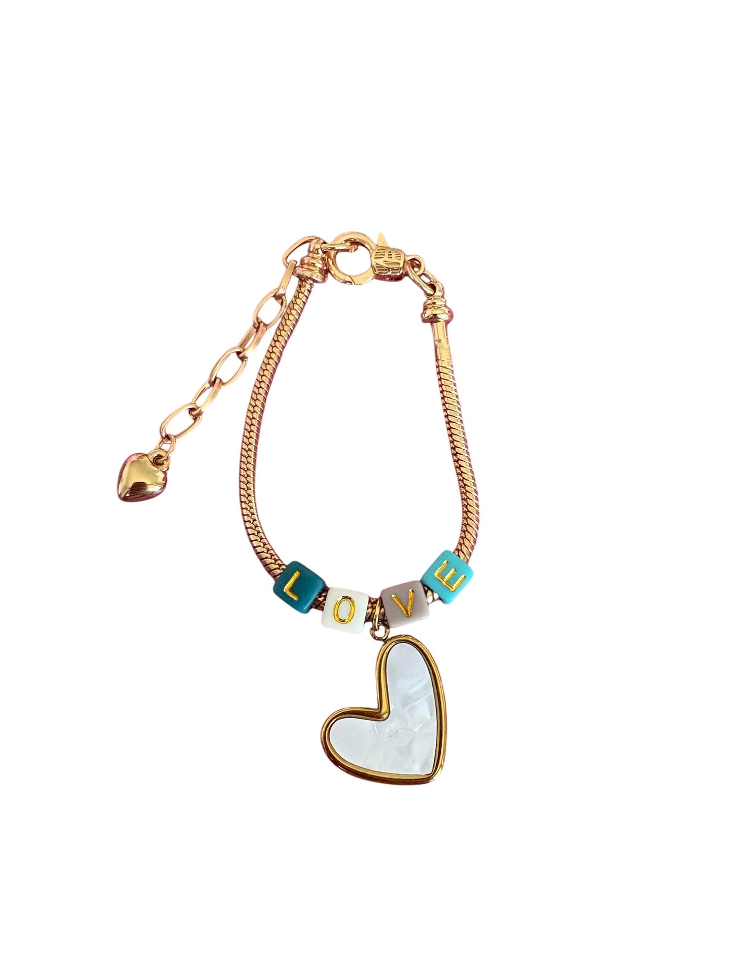 Pulsera de Mujer Hecha a Mano con Cordón Baño de Oro, Letras LOVE y Dije de Corazón | Ajustable con Cadena Extra