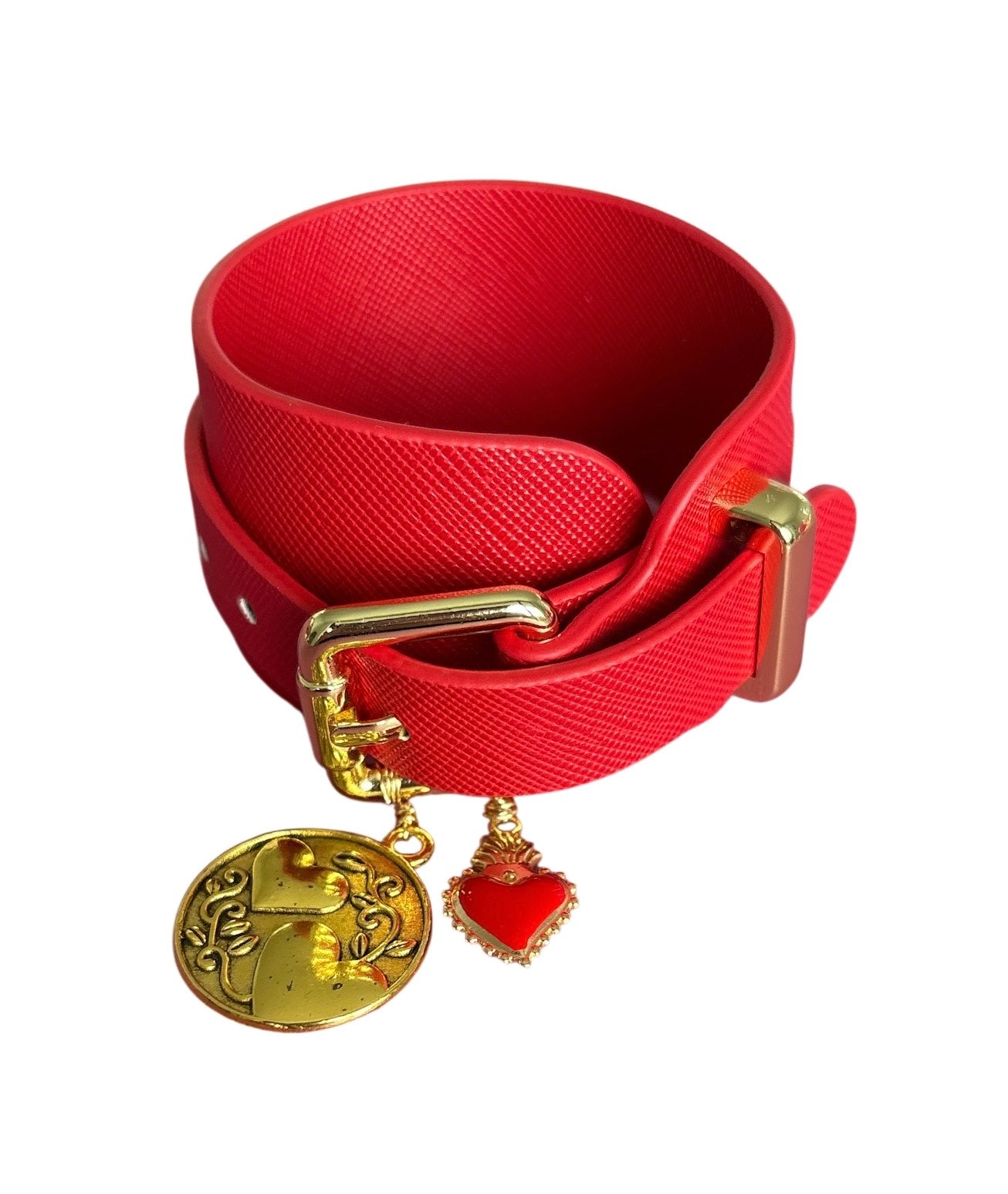 Brazalete de Mujer Hecho a Mano en Cuero | Ajustable con Letras LOVE y Dijes de Corazón en Acero Inoxidable