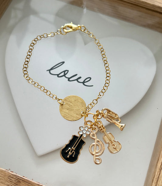 Pulsera Musical de Acero Inoxidable Bañada en Oro | Joyería con Notas Musicales y Dijes Colgantes | Regalo para Amantes de la Música