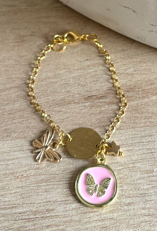 Pulsera de Mujer Hecha a Mano con Cadena de Acero Inoxidable y Dijes de Mariposa con Baño de Oro – 16 cm