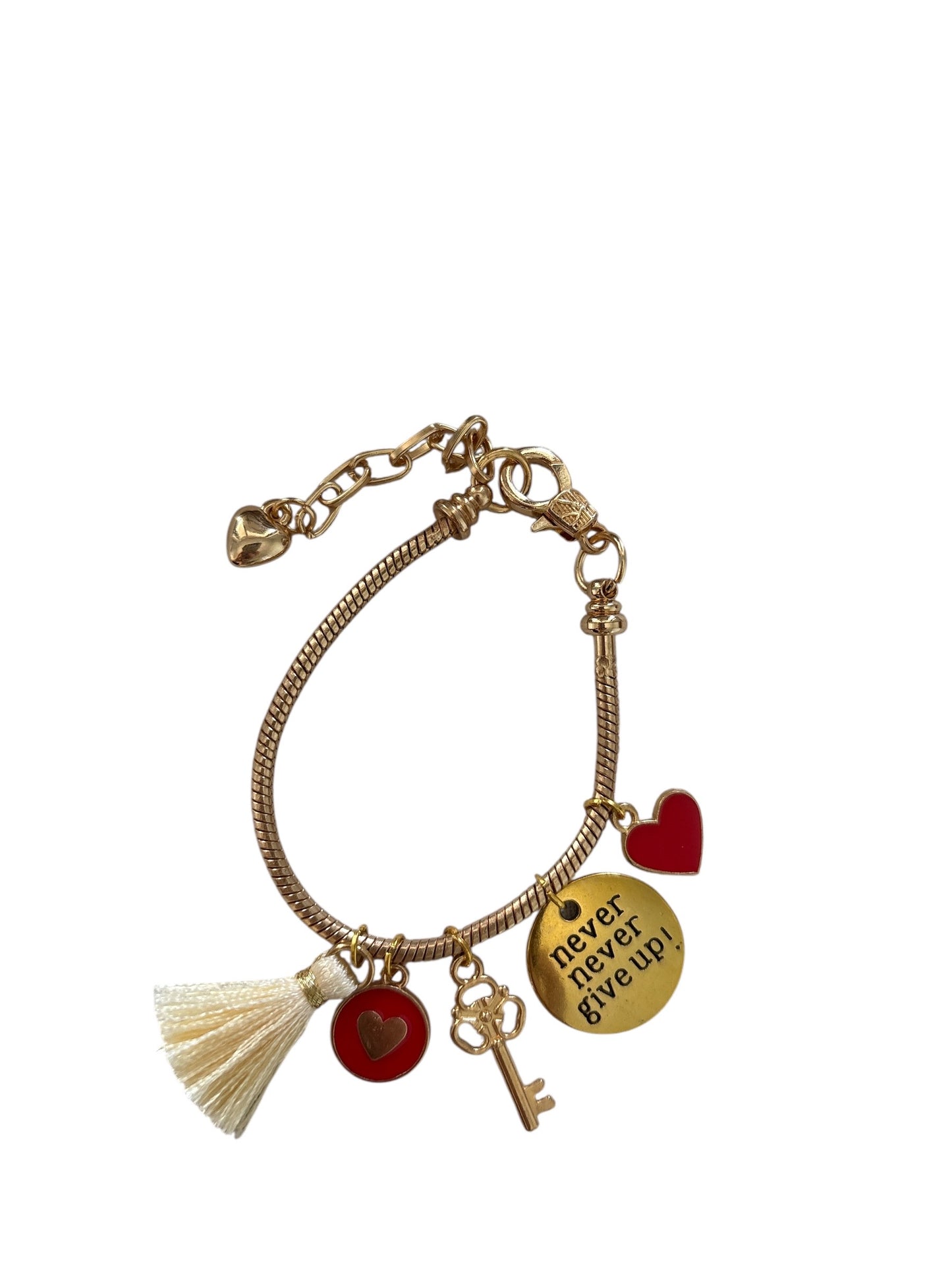 Pulsera de cordón de acero inoxidable bañada en oro con dijes colgantes y cierre extensible – Joyería elegante para mujer