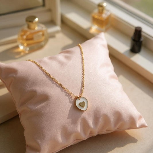 Collar de Cadena con Baño de Oro y Dije en Acero Inoxidable – Accesorios en tendencia - Collar de mujer